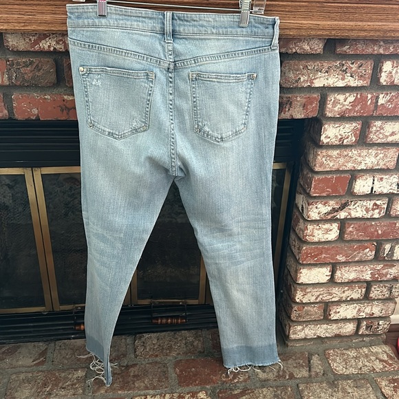 Pilcro and the Letterpress Distressed Cropped Jeans - Picture 3 of 3